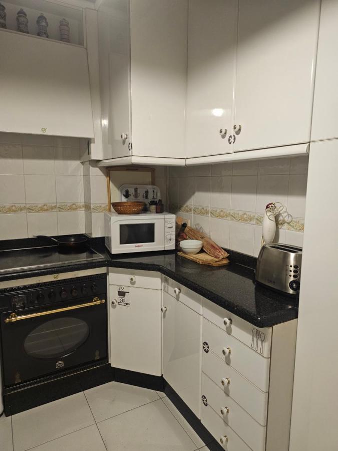 Habitacion Amplia Y Centrica En Piso Compartido A Coruna Ngoại thất bức ảnh
