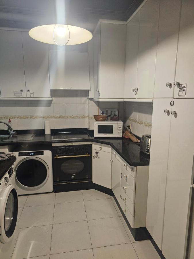 Habitacion Amplia Y Centrica En Piso Compartido A Coruna Ngoại thất bức ảnh