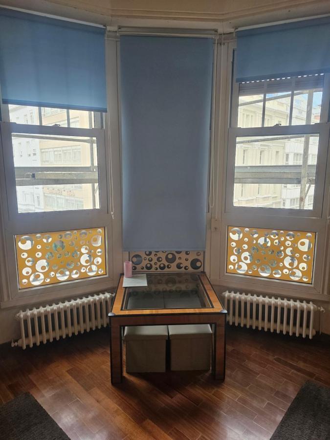 Habitacion Amplia Y Centrica En Piso Compartido A Coruna Ngoại thất bức ảnh