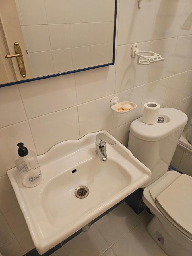 Habitacion Amplia Y Centrica En Piso Compartido A Coruna Ngoại thất bức ảnh